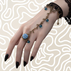 MUÑEQUERA CON ANILLO Y CADENA DECORATIVA ESTILO VINTAGE